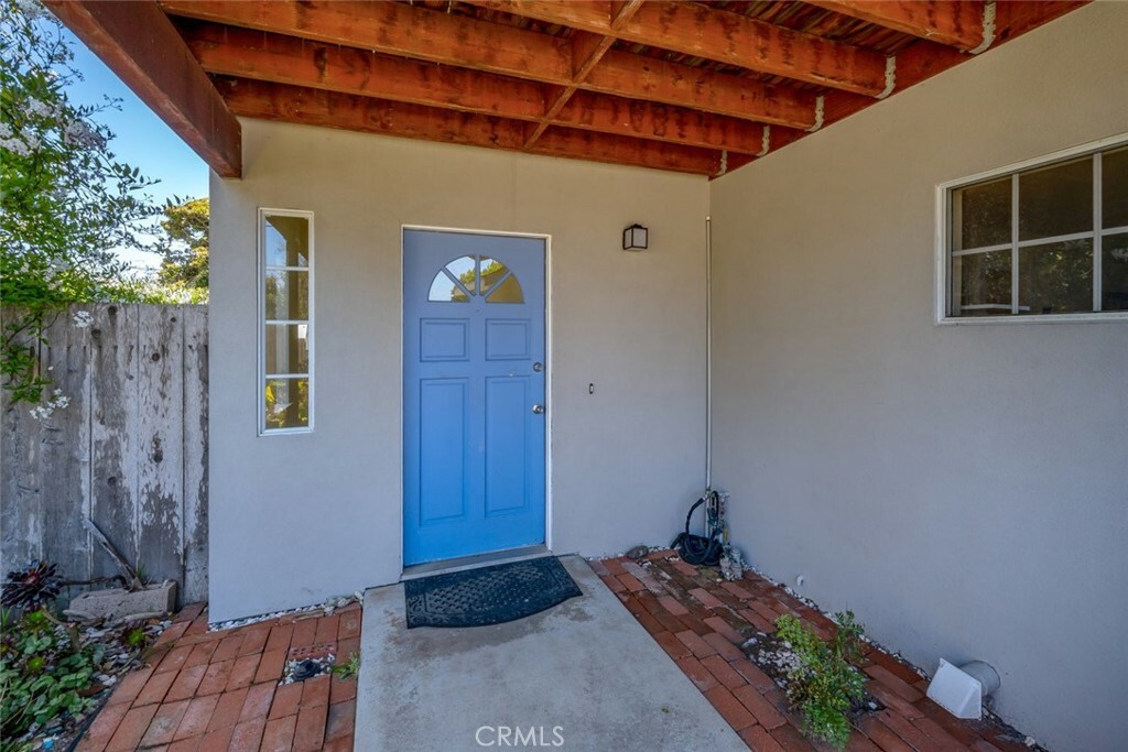 Property Photo:  1820 Fearn Avenue  CA 93402 