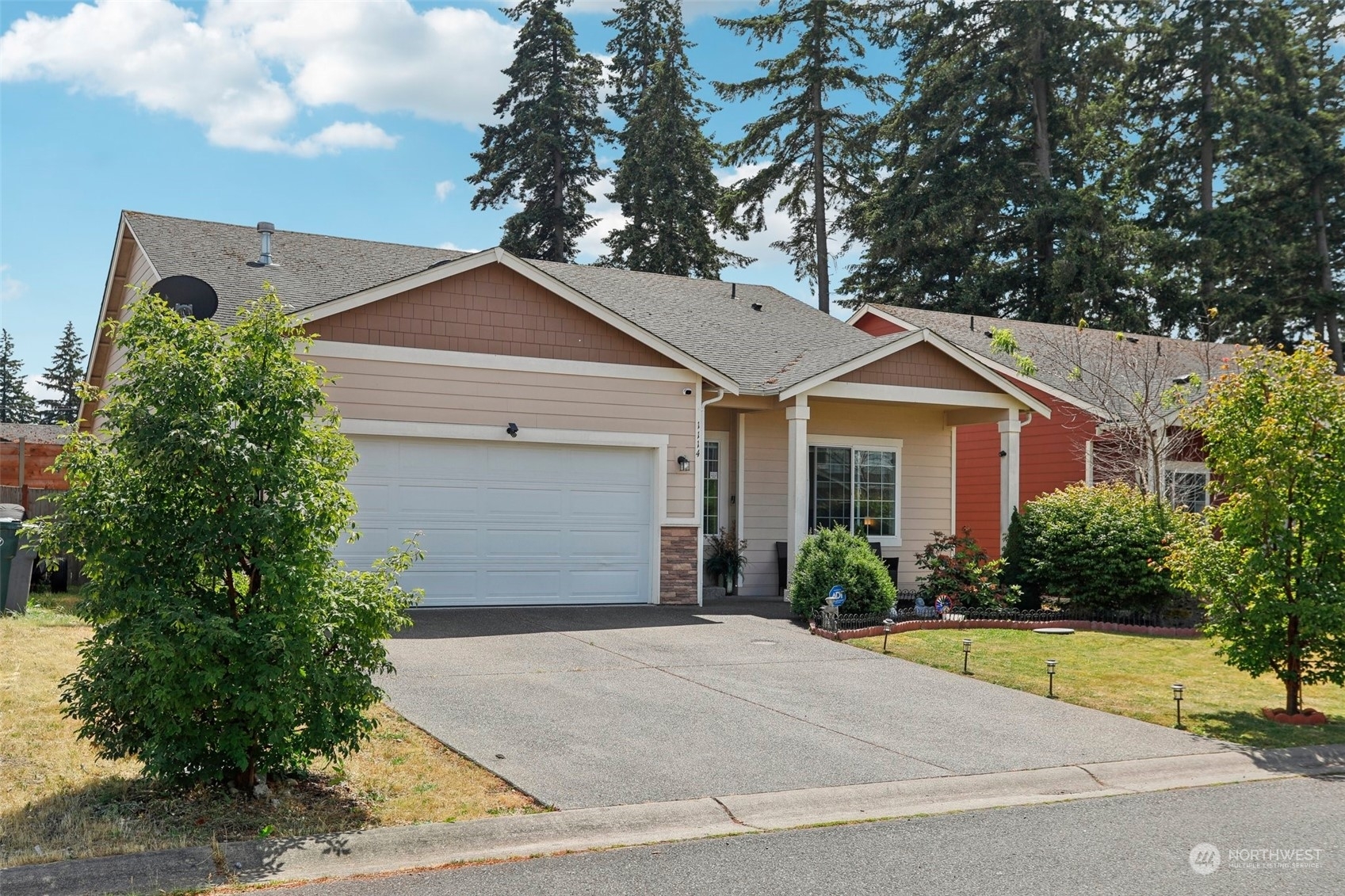 Property Photo:  1114 206th Street E  WA 98387 