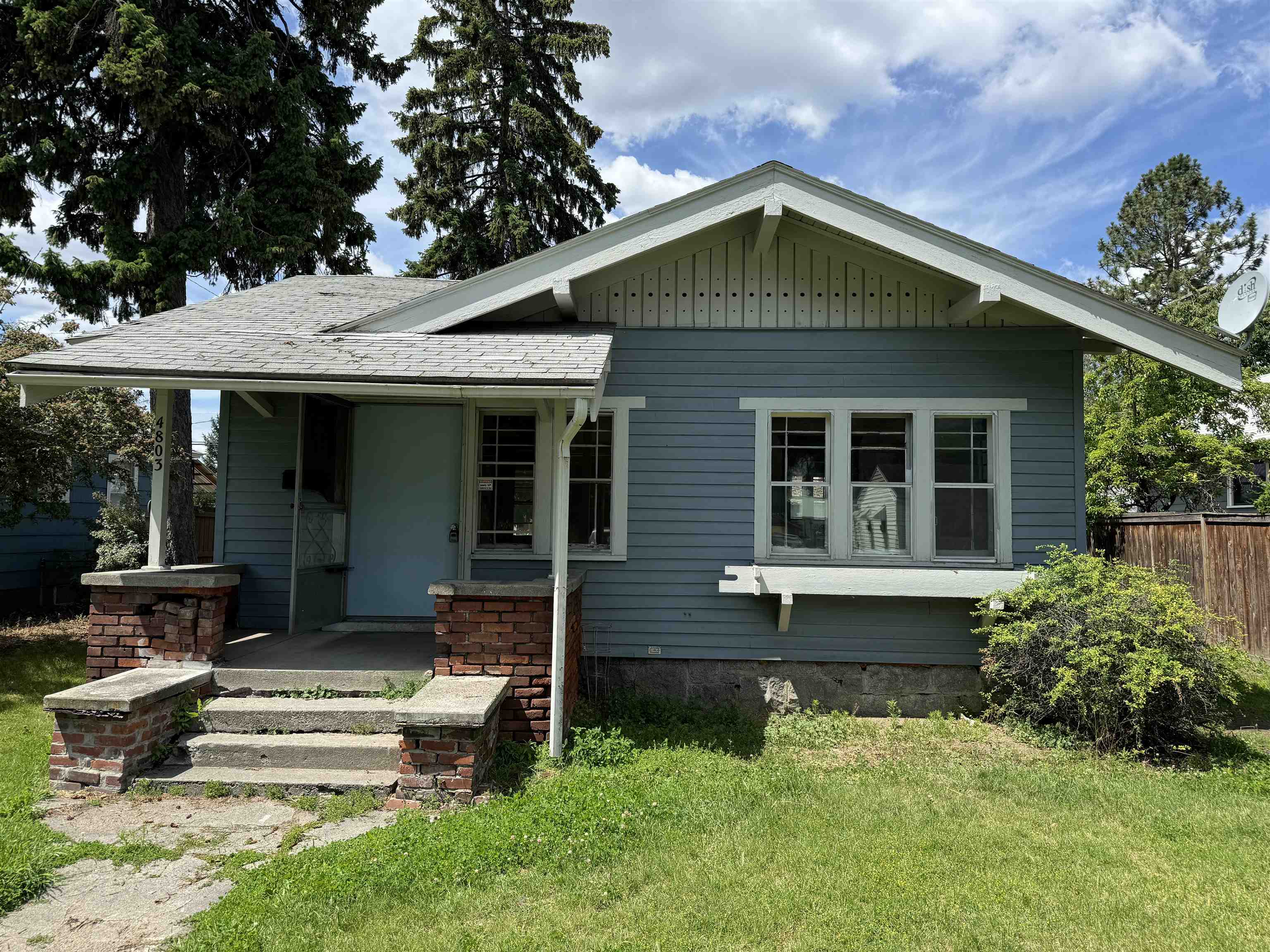 Property Photo:  4803 N Adams St  WA 99205 