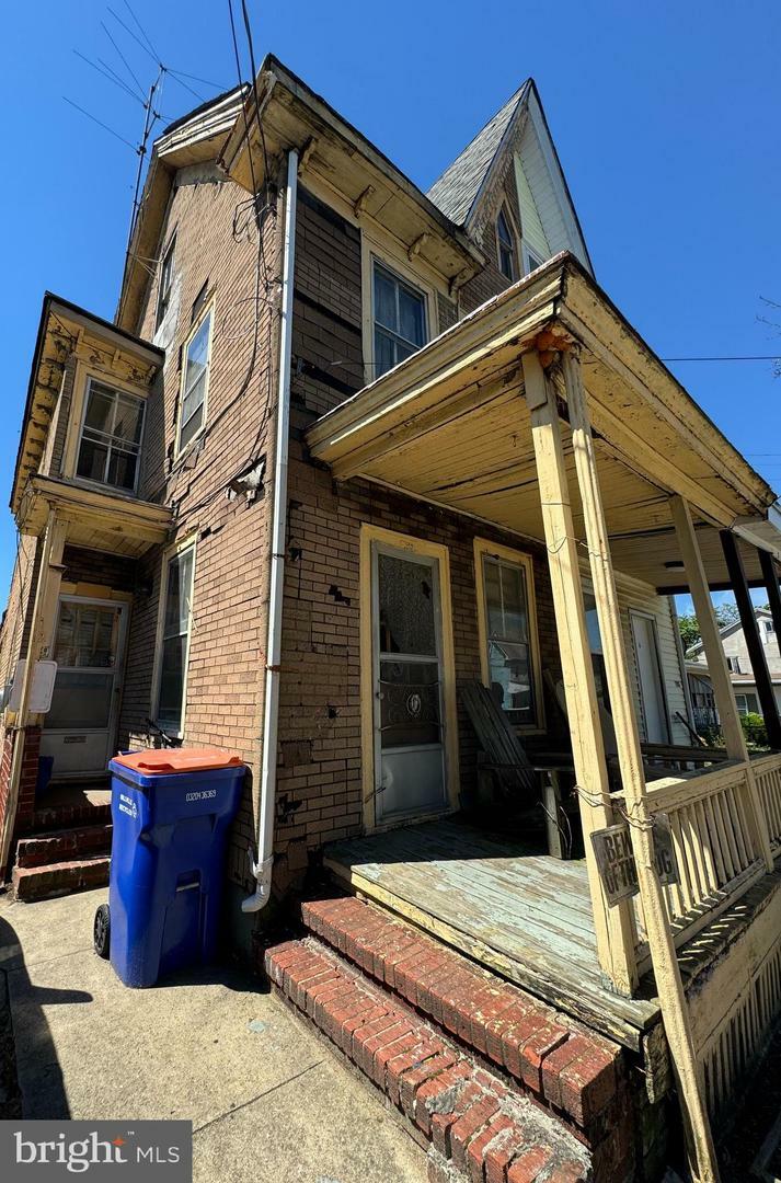 Property Photo:  329 E Broad Street  NJ 08332 