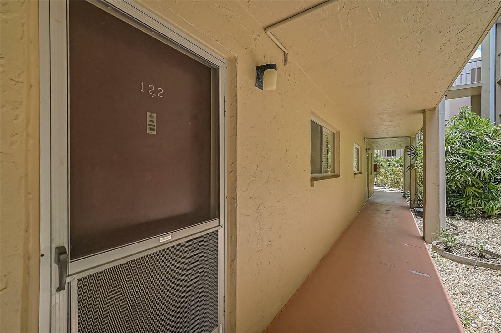 Property Photo: 1540 Glen Oaks Drive E B122 FL 34232