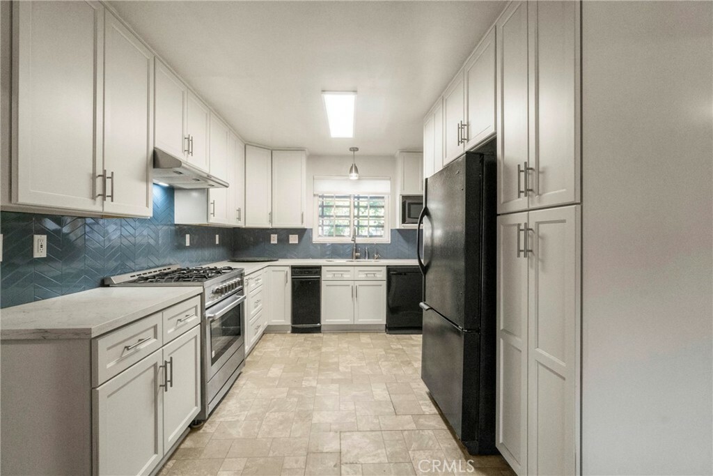 Property Photo:  20654 San Jose Street  CA 91311 