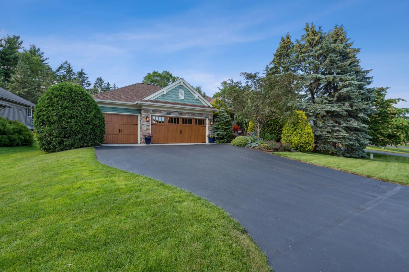 Property Photo: 443 Vadnais Lake Drive MN 55127
