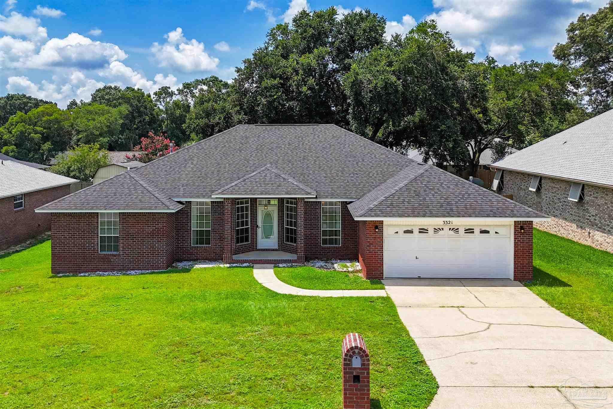 Property Photo:  3321 Holt Cir  FL 32526 