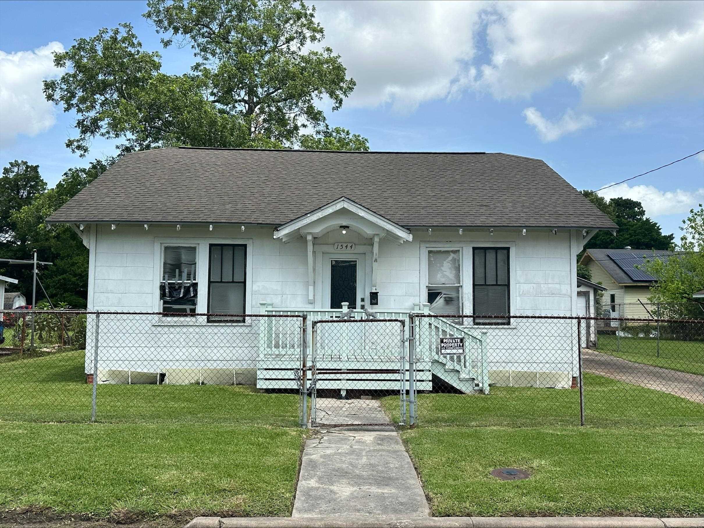 Property Photo:  1544 Irma St.  TX 77701 