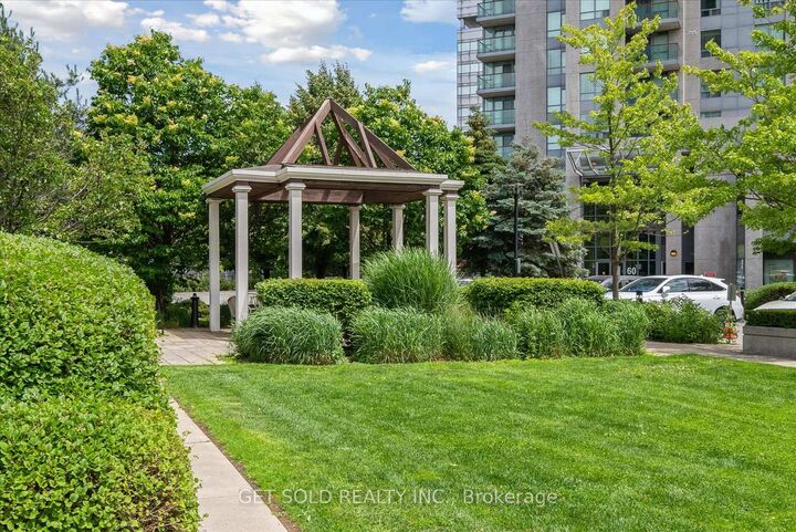 Property Photo:  50 Brian Harrison Way 2903  ON M1P 5J4 