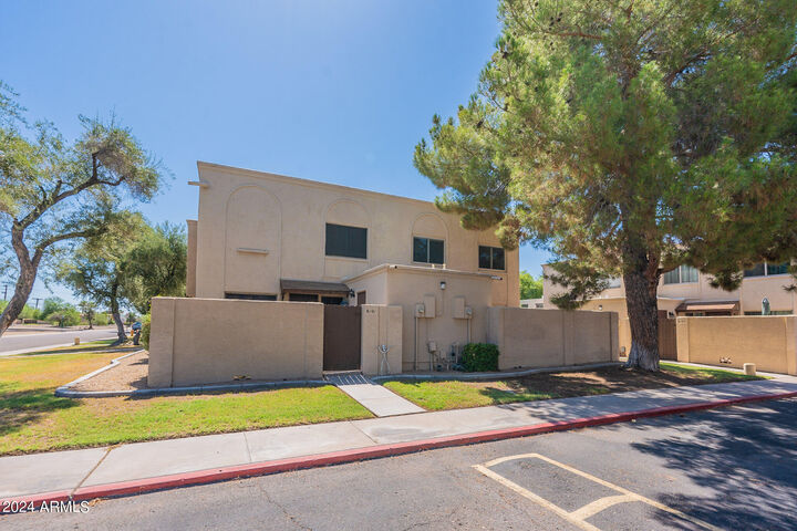 Property Photo:  8103 E Glenrosa Avenue  AZ 85251 