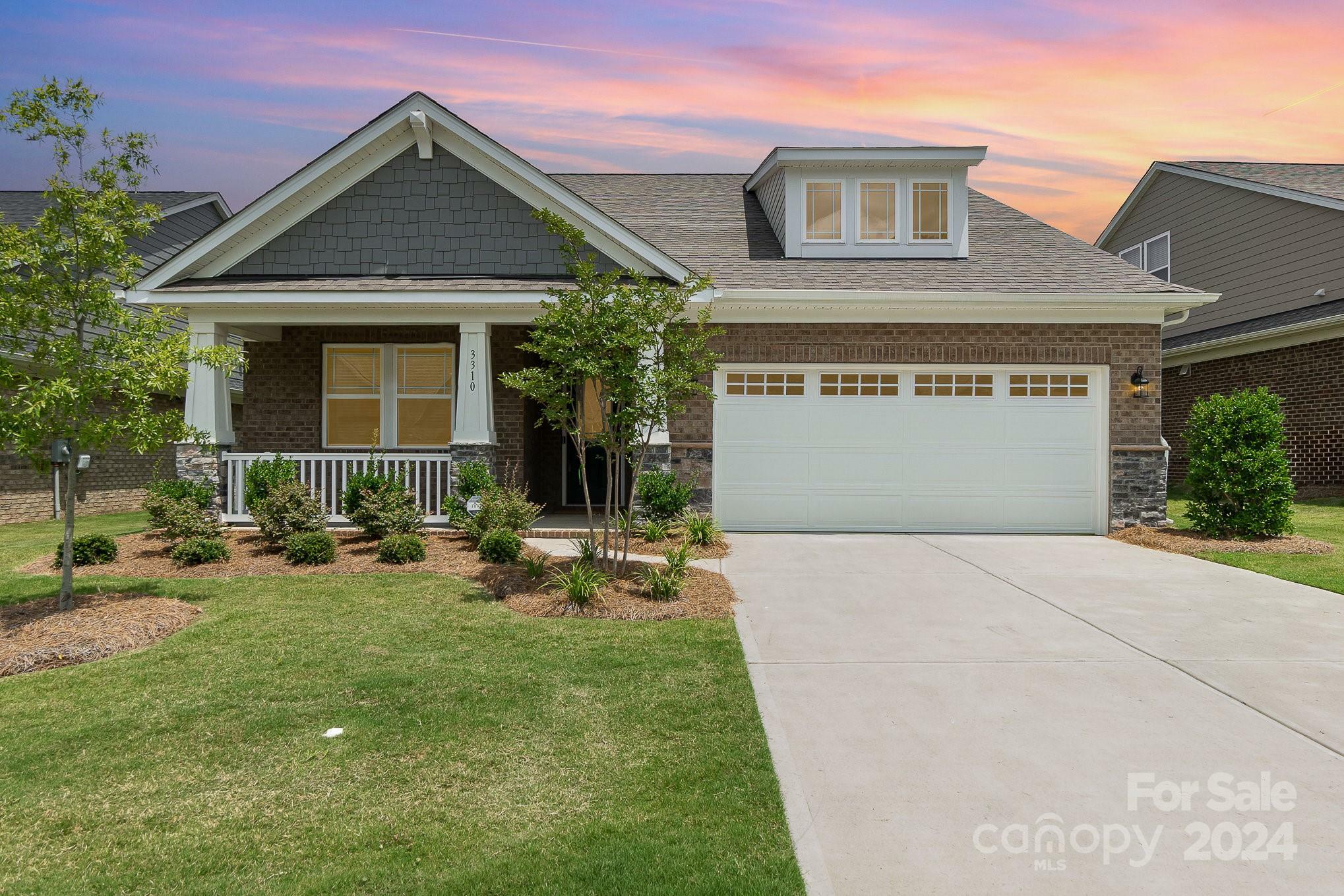 Property Photo:  3310 Marchers Trace Drive  NC 28227 