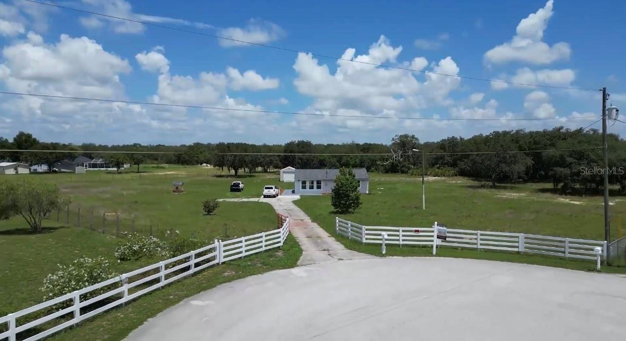 Property Photo: 7000 Leisure Road FL 33844