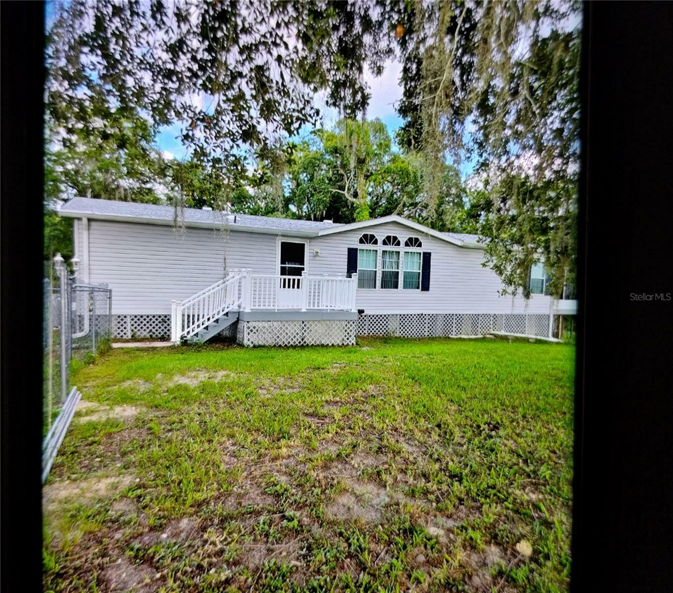 Property Photo:  2040 Deer Lane  FL 33540 