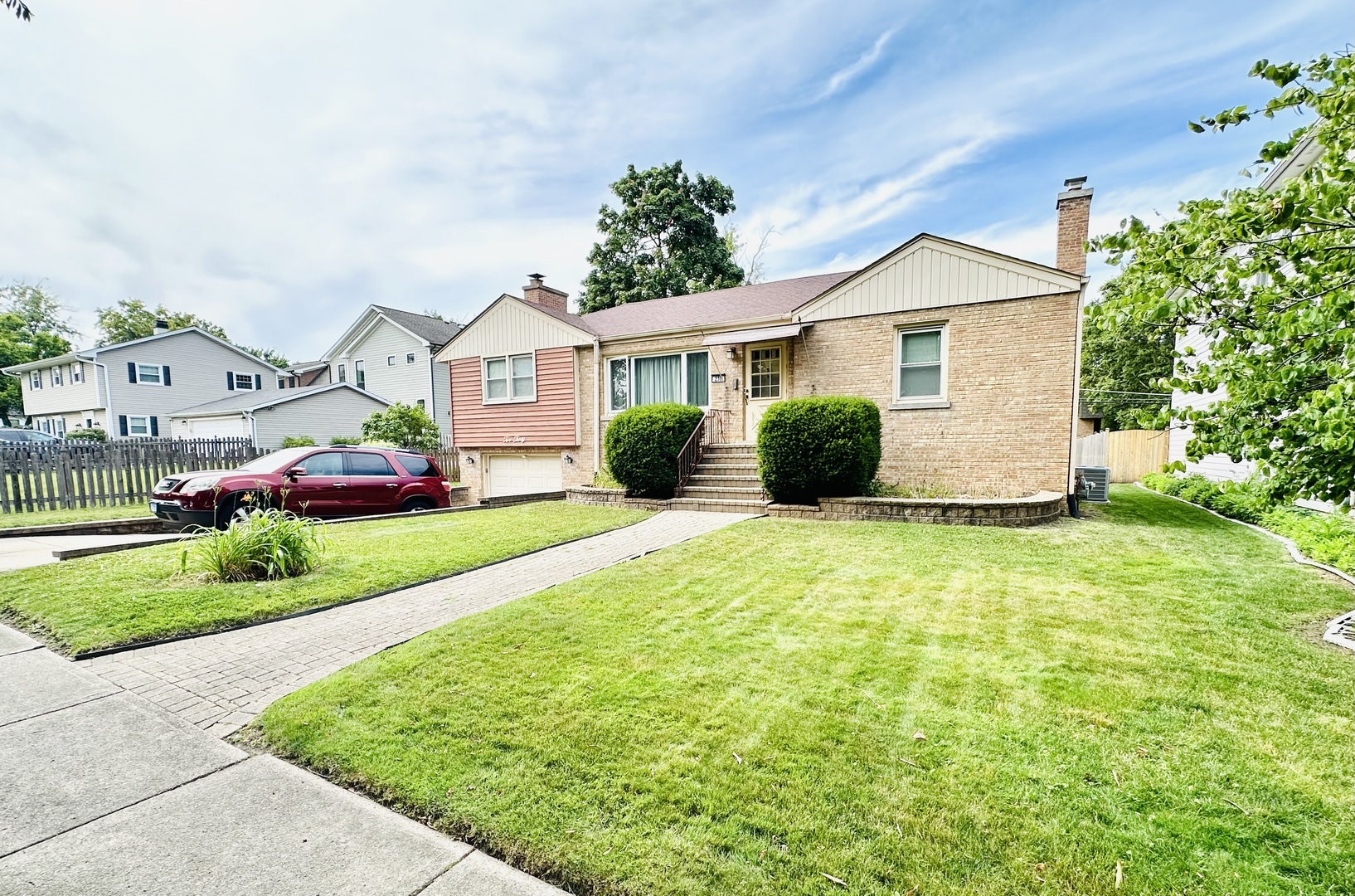 Property Photo:  230 5th Street  IL 60515 