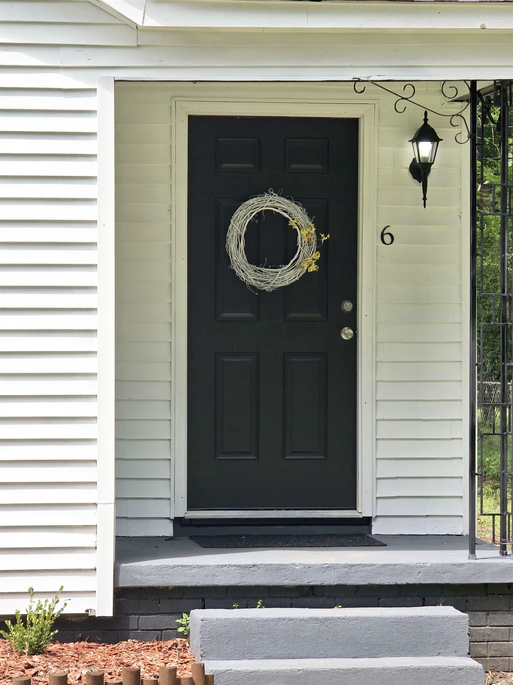 Property Photo:  6 Rhodes Ave  AR 72117 