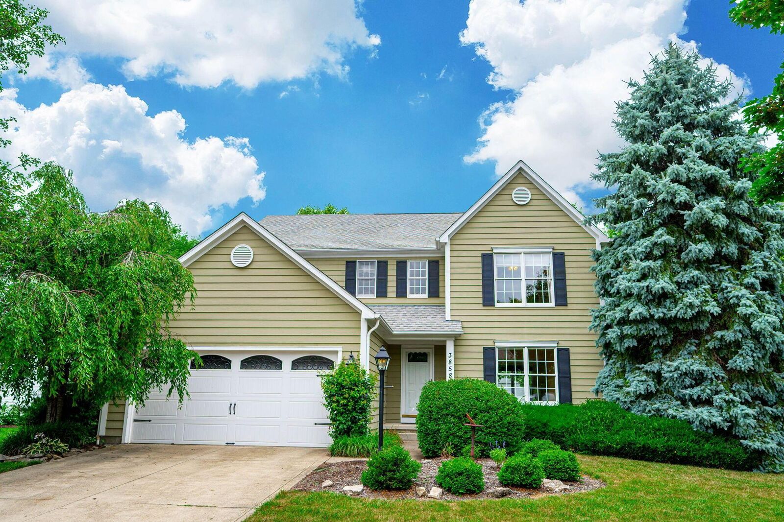 Property Photo:  3858 Kul S Circle  OH 43026 