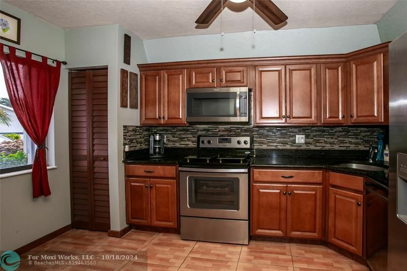 Property Photo:  2641 Gately Dr 507  FL 33415 