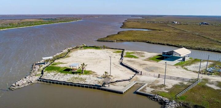 Property Photo:  1067 Mabry  TX 77617 