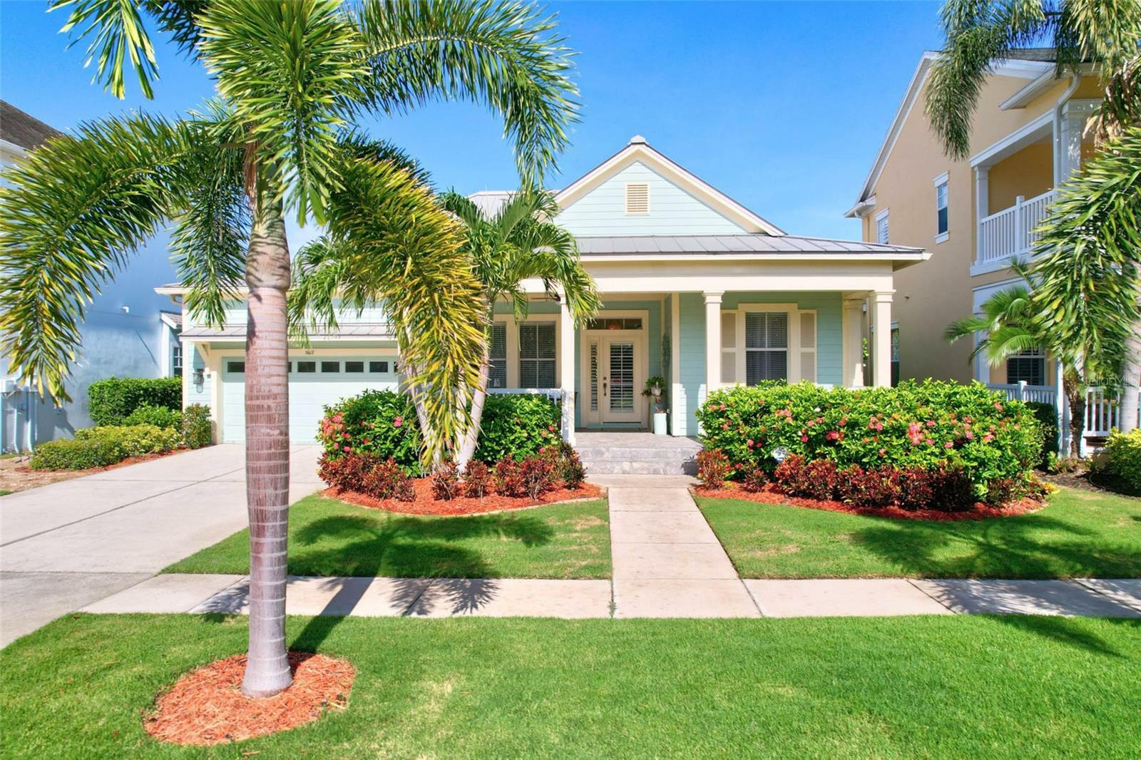 Property Photo:  5612 Seagrass Place  FL 33572 