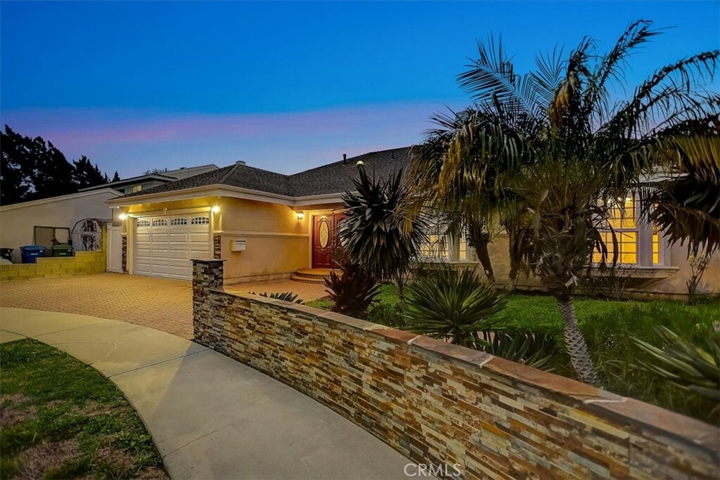 Property Photo:  23705 Maidstone Place  CA 90710 