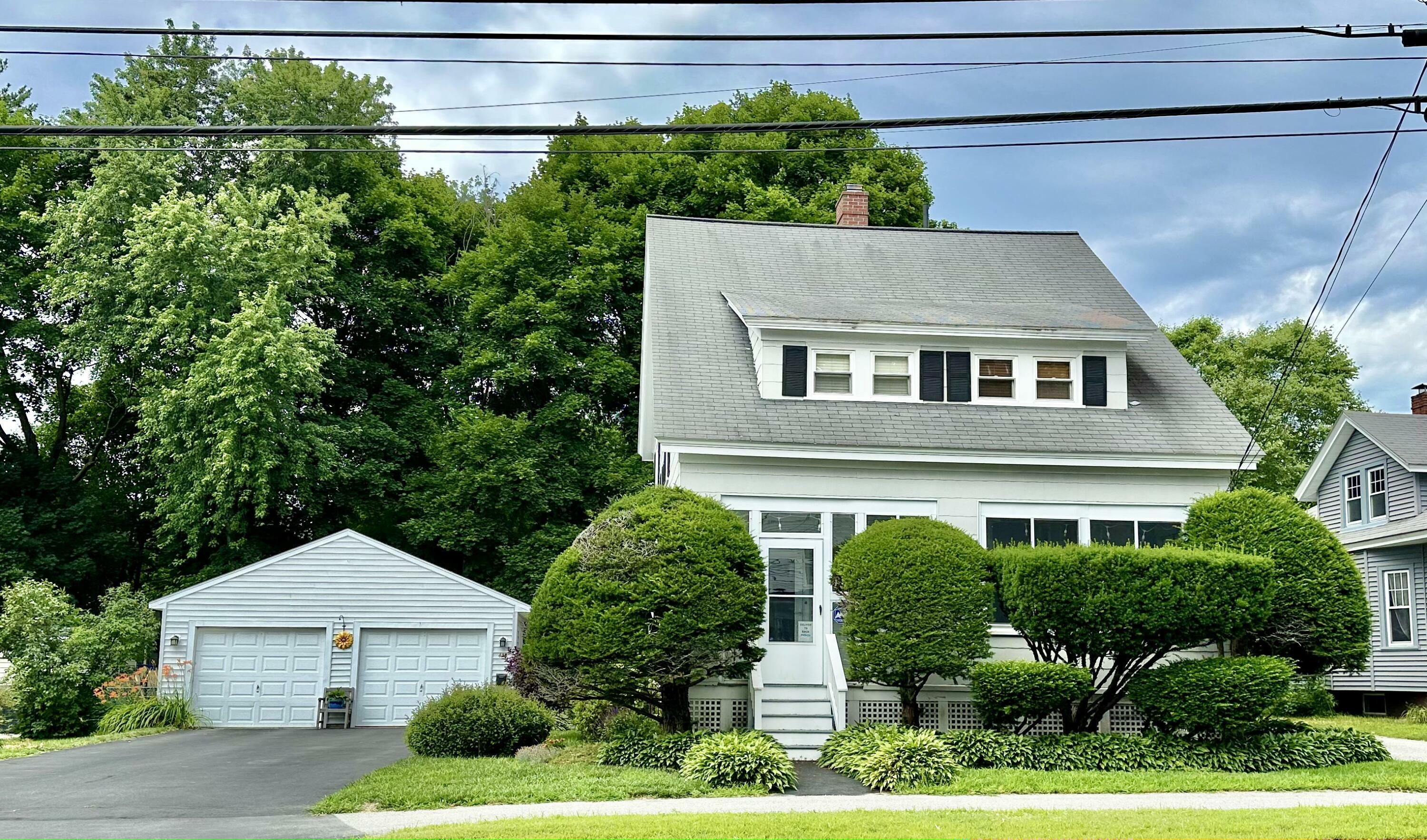 Property Photo: 438 Turner Street ME 04210