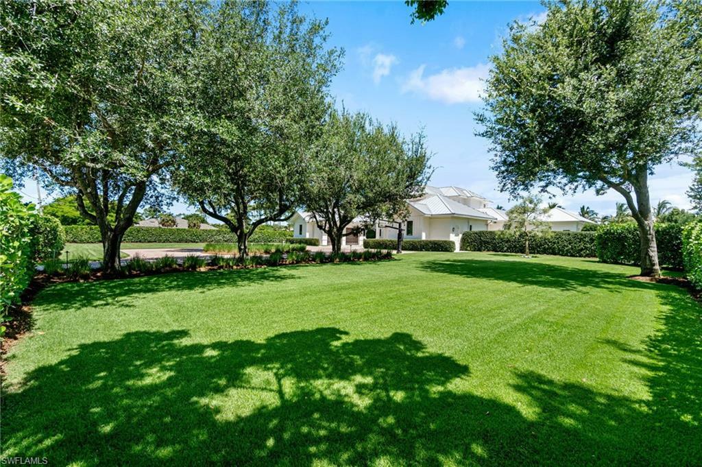 Property Photo: 171 North St FL 34108