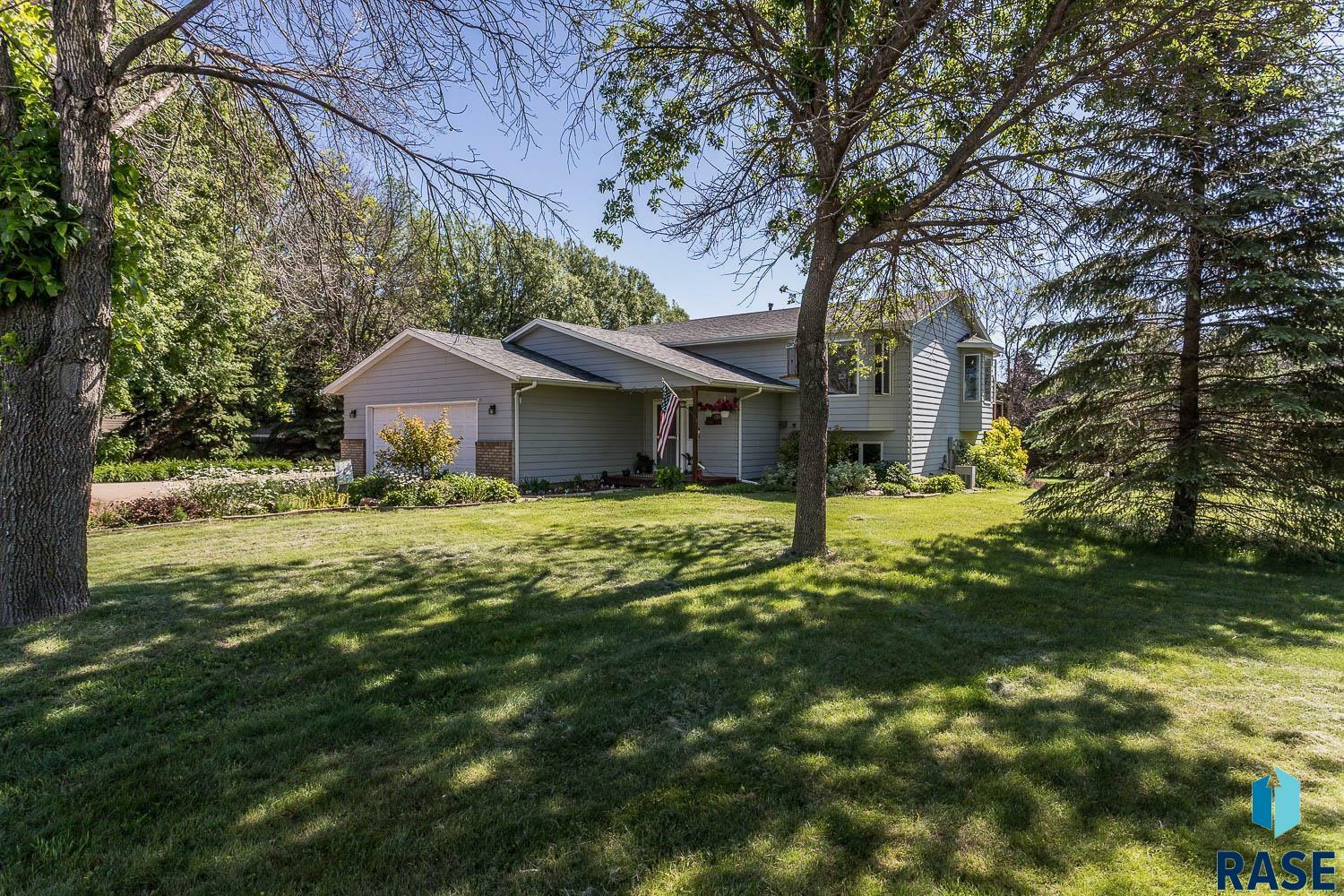 Property Photo:  6204 N Purple Martin Ave  SD 57107 