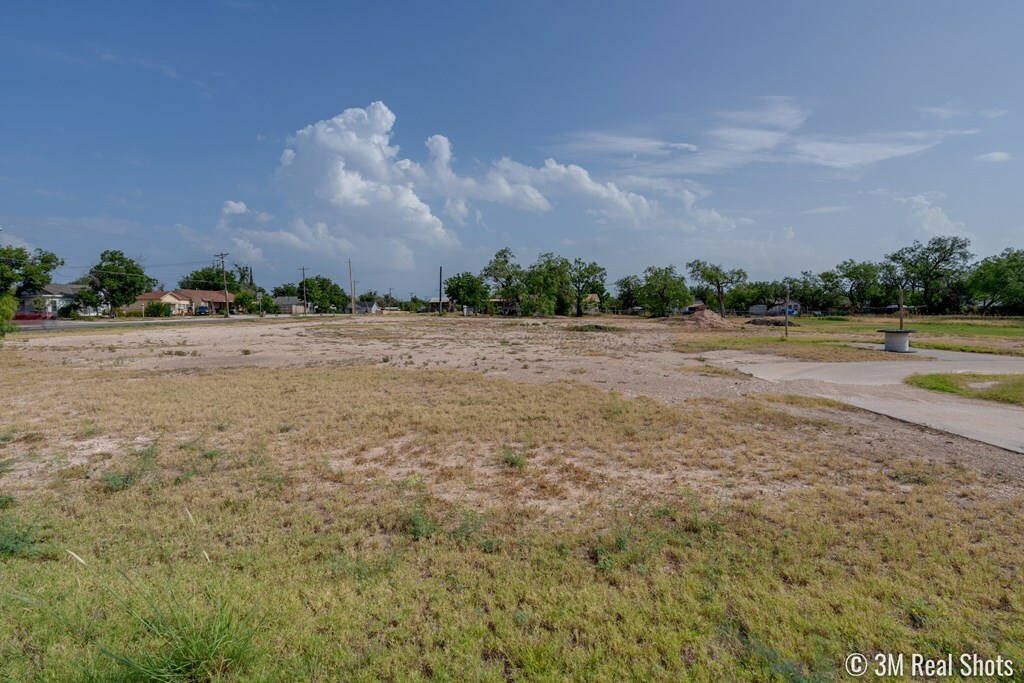 Property Photo:  6 N Bell St  TX 76903 