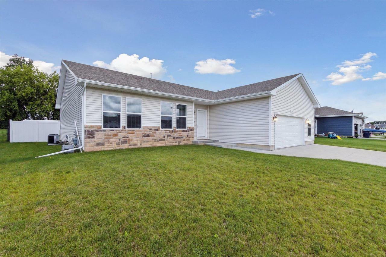 Property Photo:  3126 McCann Drive  WI 53546 