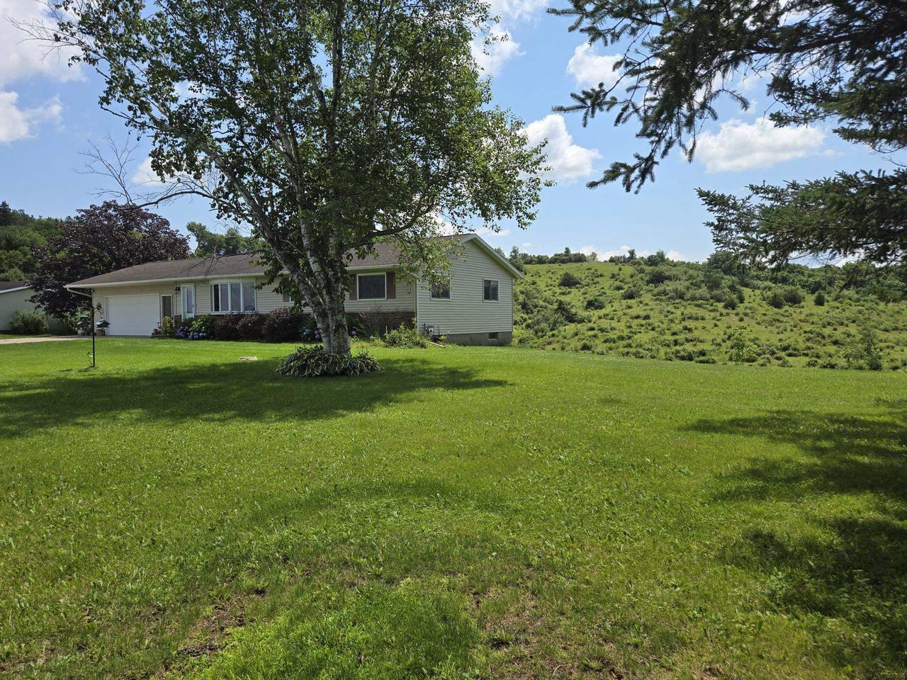 Property Photo:  W3697 County Road C  WI 54669 