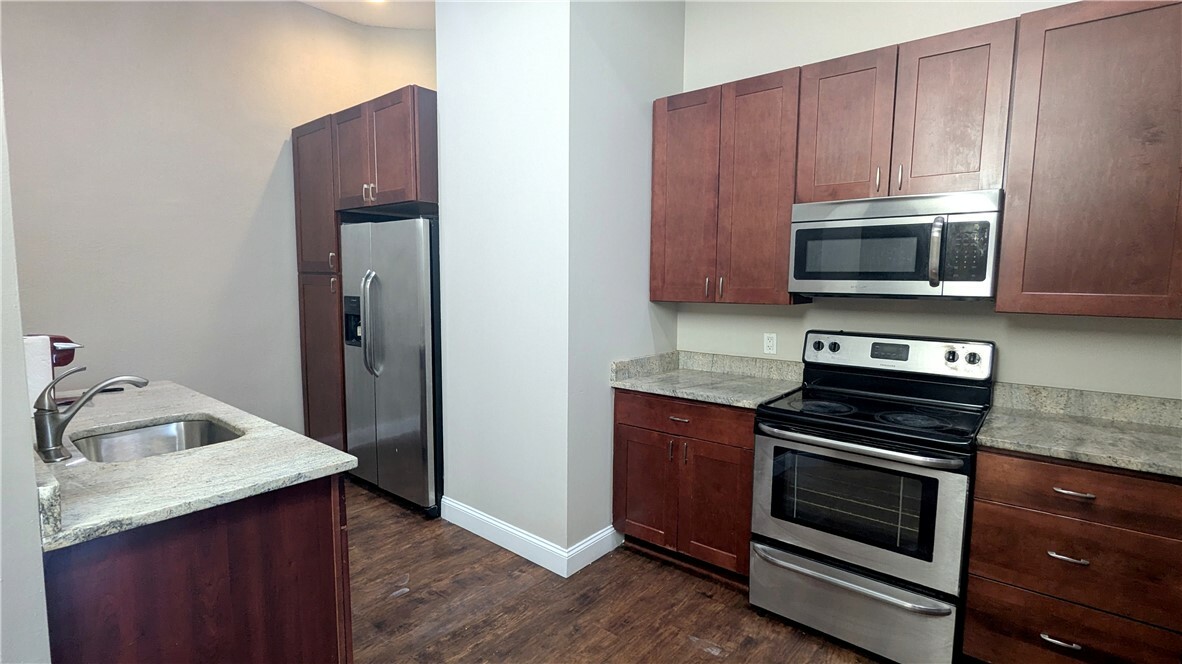 Property Photo:  1302 E Carson St 2  PA 15203 