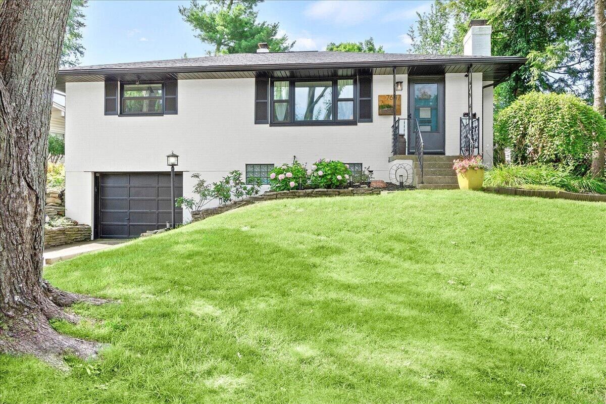 Property Photo:  7647 Broadwyn Drive  OH 43068 