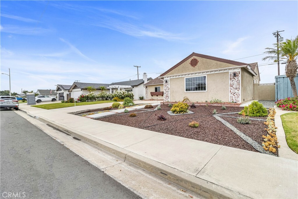 Property Photo:  17382 Jefferson Lane  CA 92647 