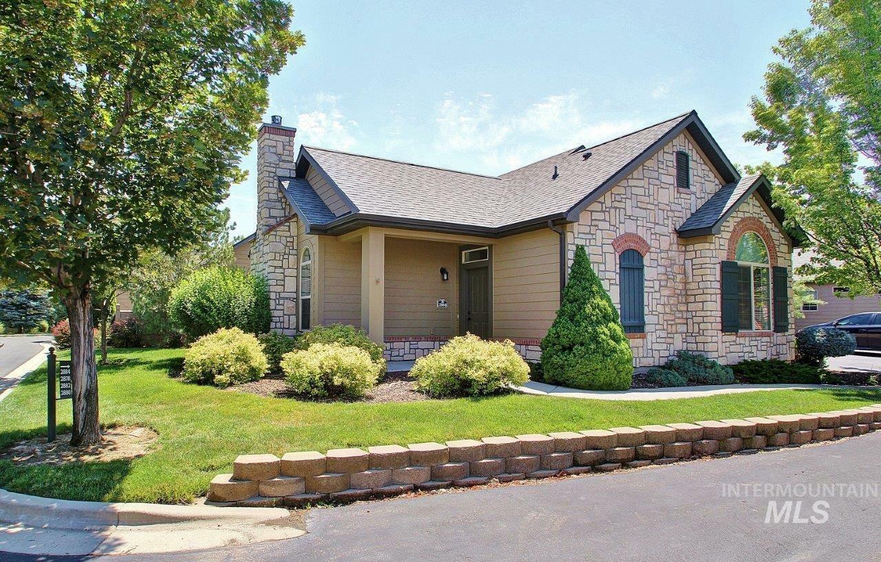 Property Photo: 2884 N Cloverdale Rd ID 83713