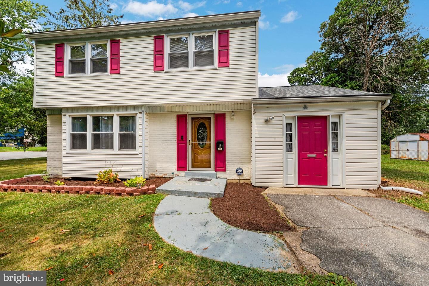 Property Photo:  13 Constitution Boulevard  DE 19720 
