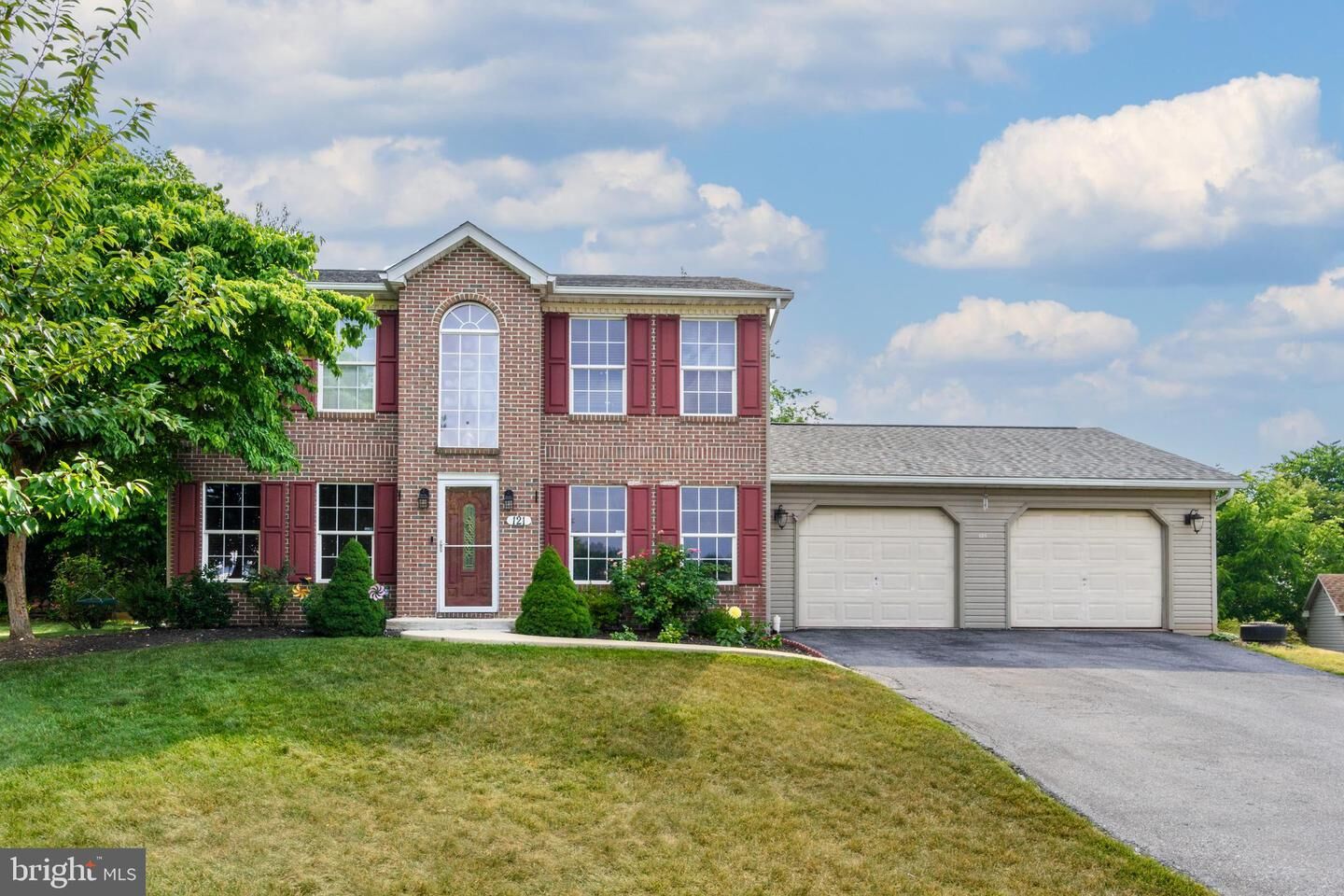 Property Photo: 121 Lilac Street PA 17110