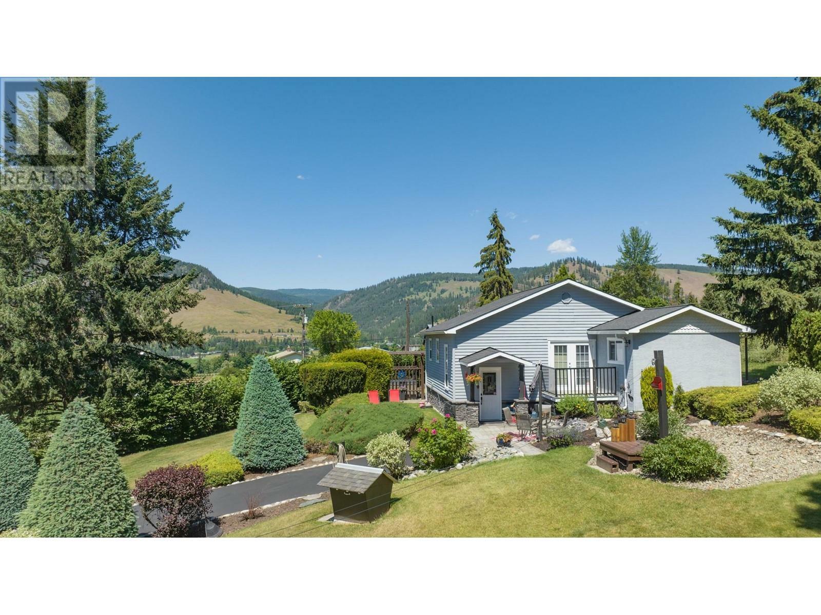 Photo de la propriété:  5648 Learmouth Road  BC V1B 3E6 