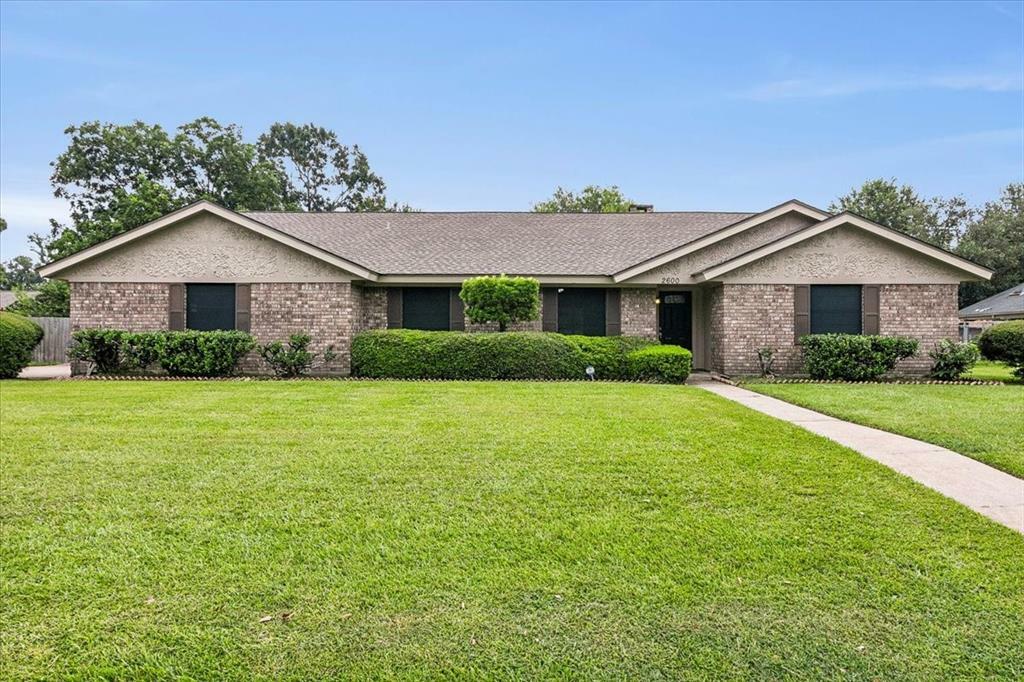 Property Photo:  2600 Country Club Drive  TX 77630 