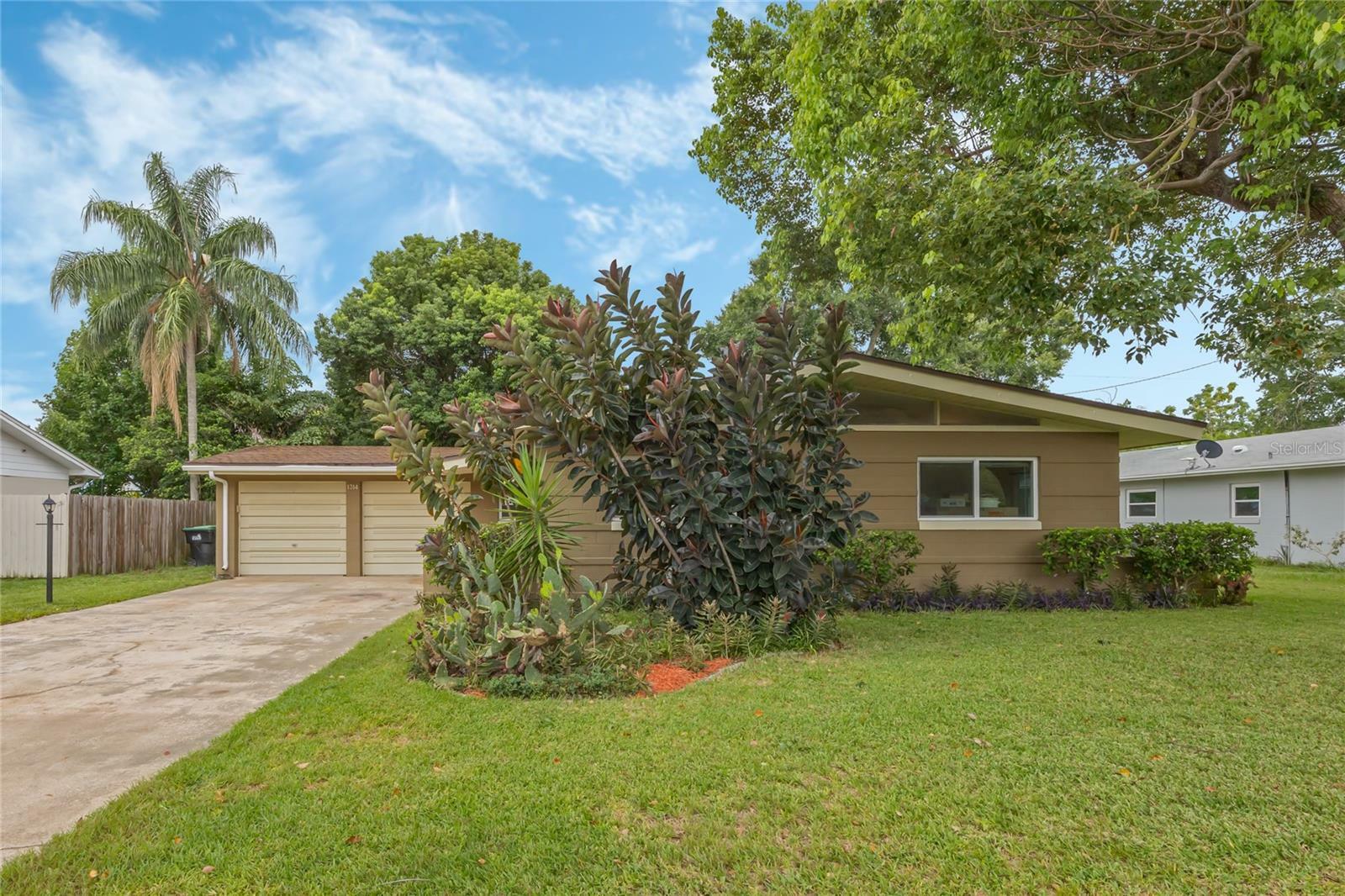 Property Photo: 1314 Henry Balch Drive FL 32810