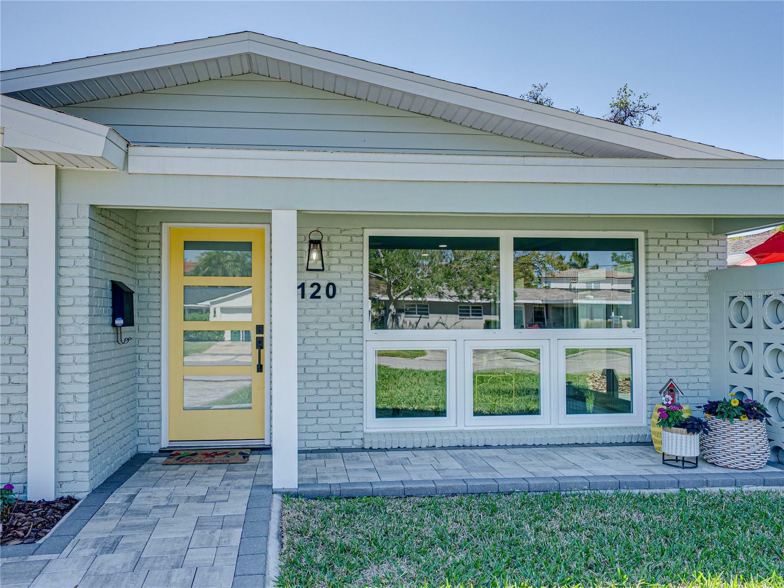 Property Photo:  120 Chesapeake Avenue  FL 33606 
