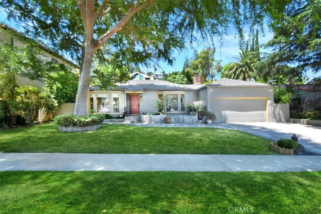 Property Photo:  4025 Ventura Canyon Avenue  CA 91423 