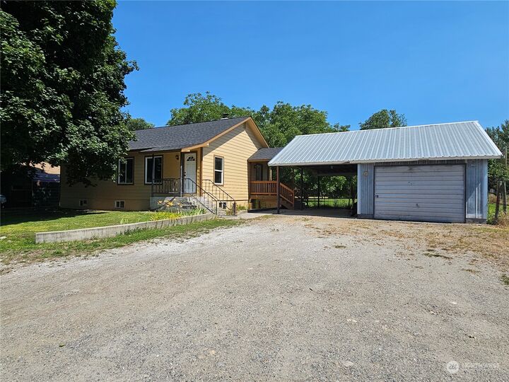 Property Photo:  724 S Antwine Street  WA 98855 