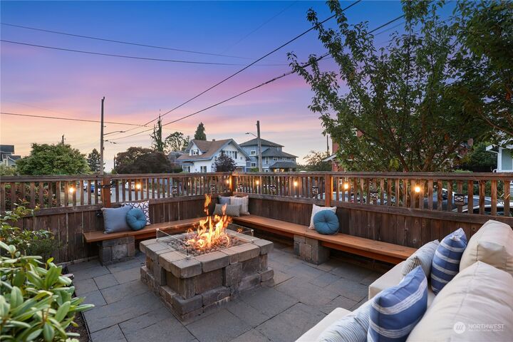 Property Photo:  107 N 51st Street  WA 98103 