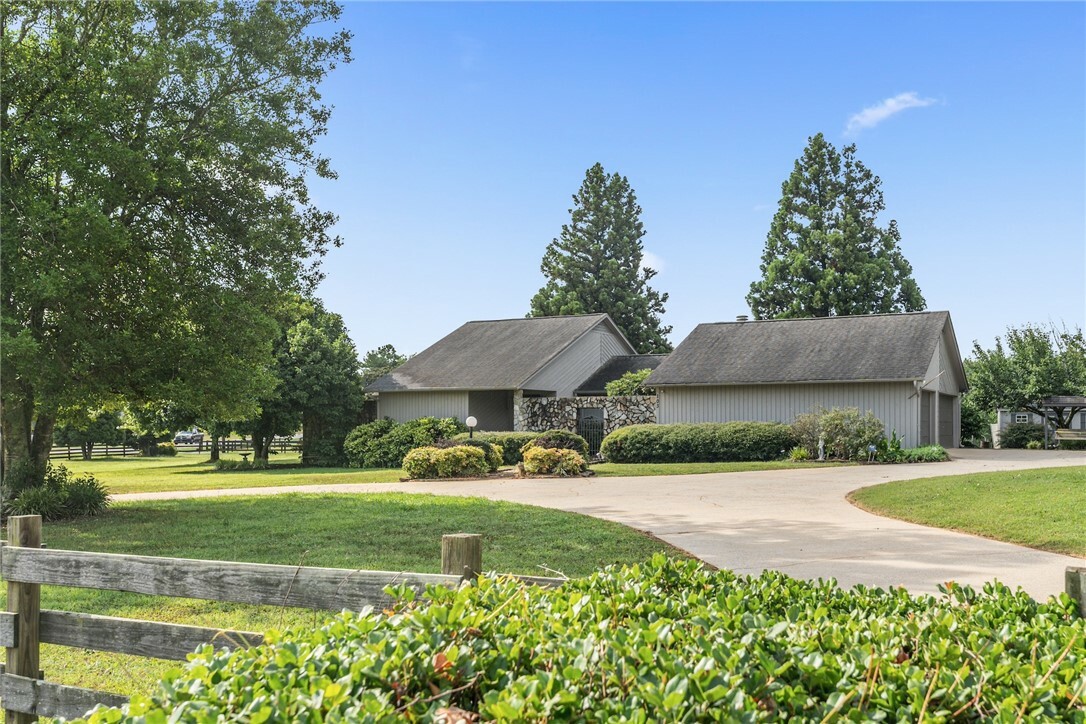 Property Photo: 103 Riley Road SC 29642