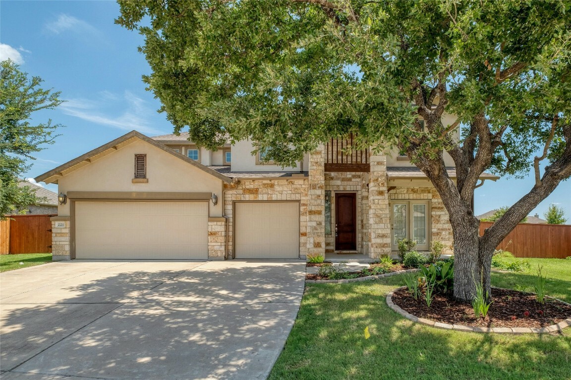 Property Photo:  221 Hedgerow Lane  TX 78642 