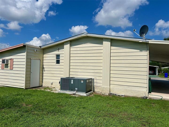 Property Photo:  5013 Foxwood Boulevard  FL 33810 