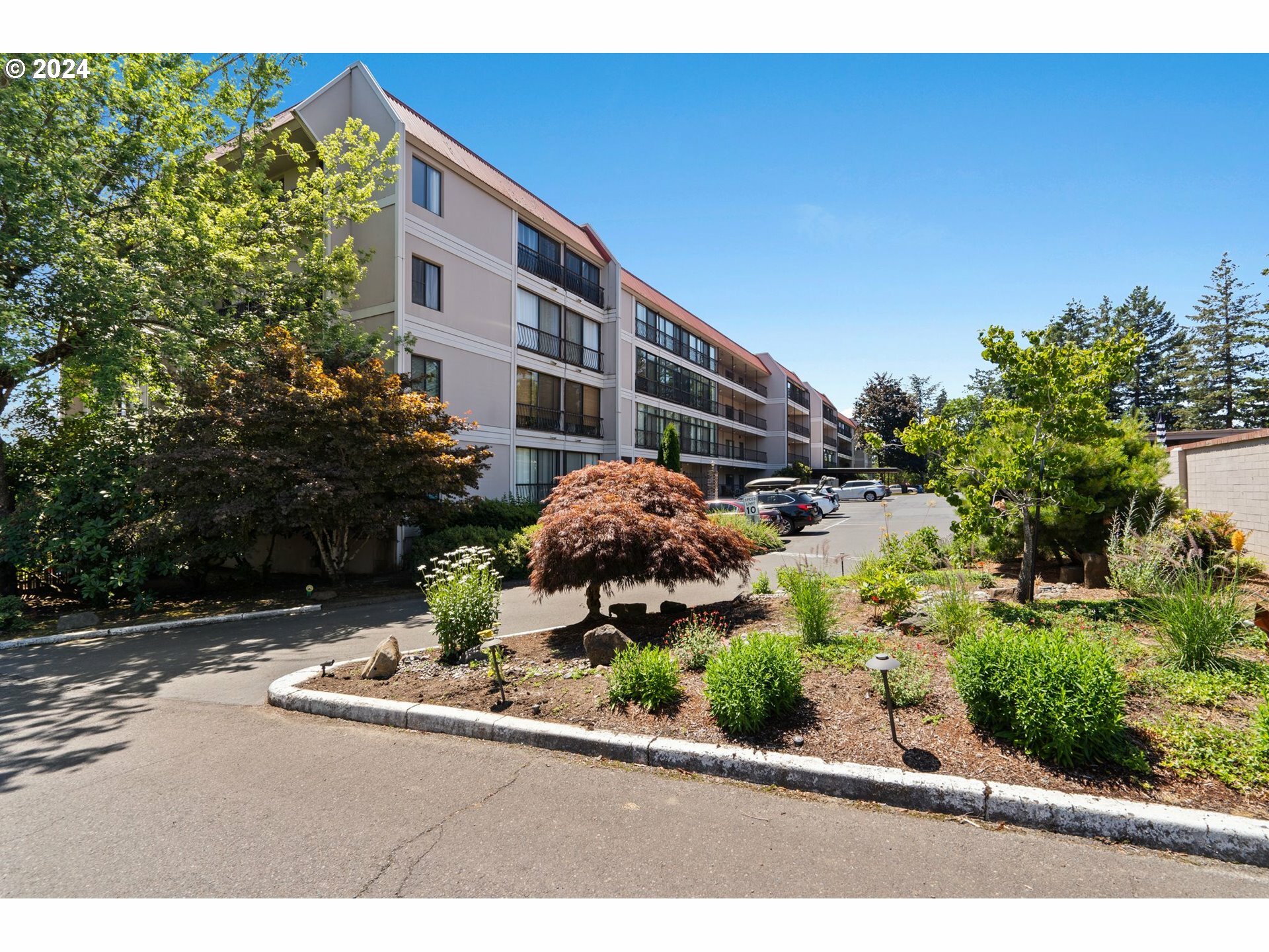 45 Eagle Crest Dr 405  Lake Oswego OR 97035 photo