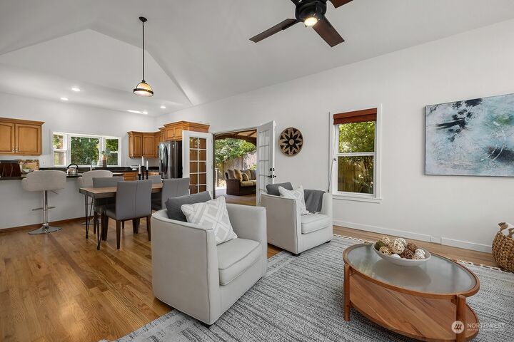 Property Photo: 11619 NE 100th Street WA 98033