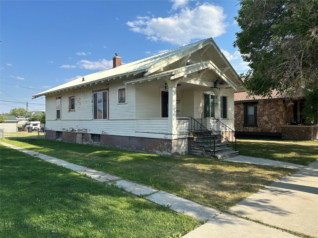 Property Photo:  417 Walnut Street  MT 59711 