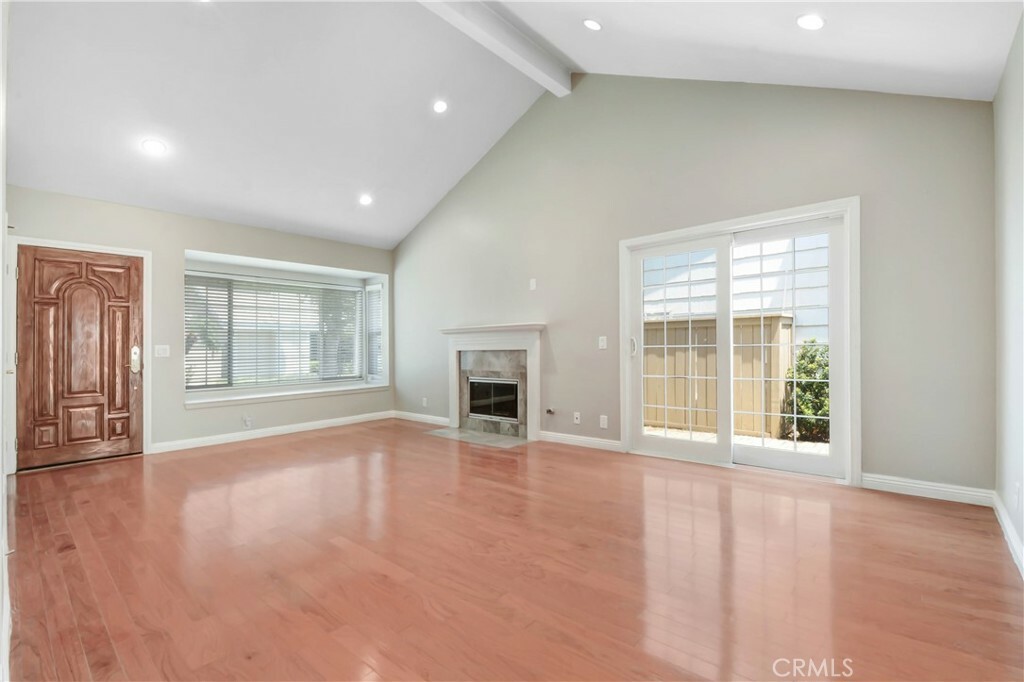 Property Photo: 10 Pebblepath CA 92614
