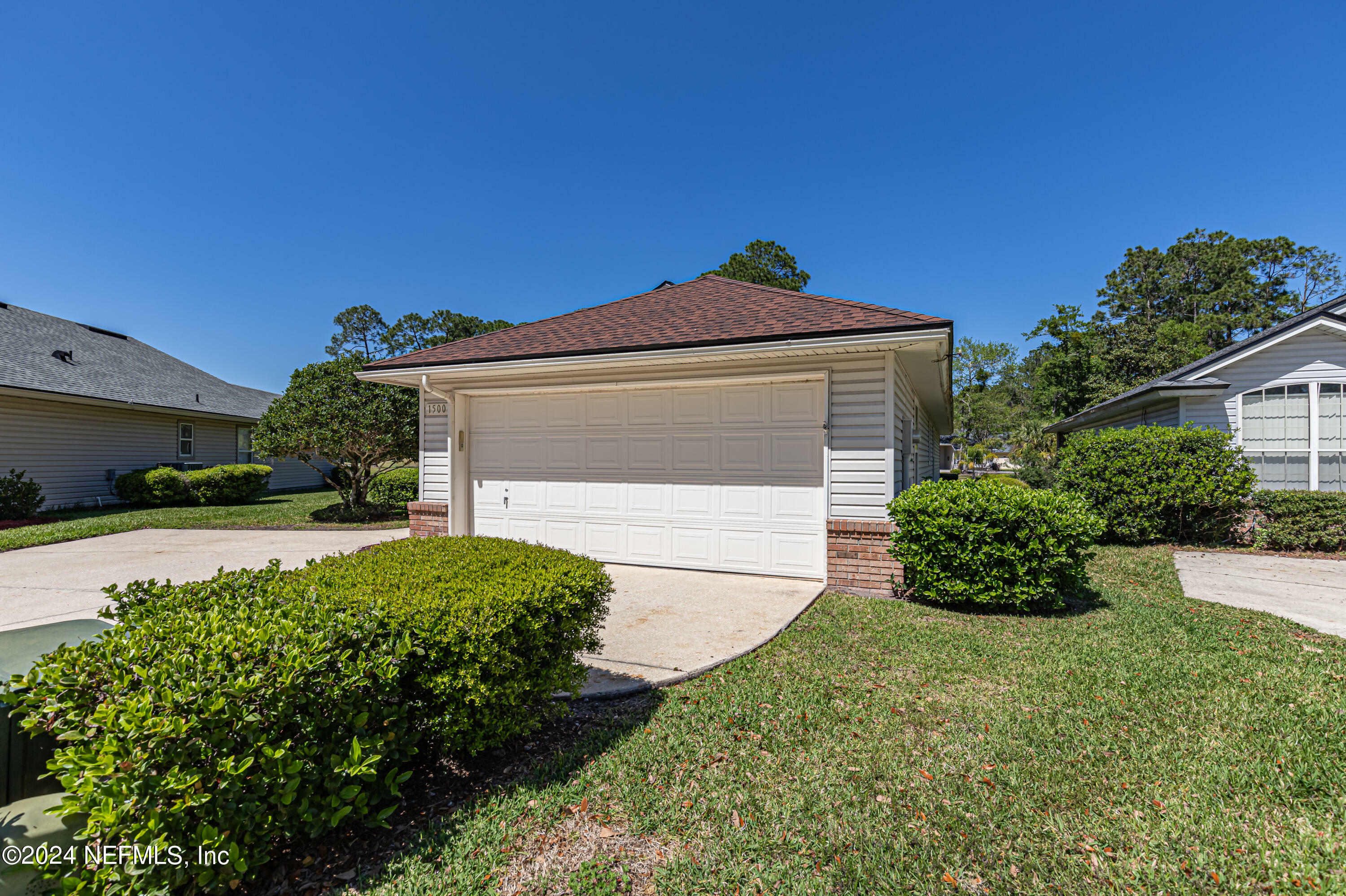 Property Photo:  1500 Linkside Drive  FL 32003 