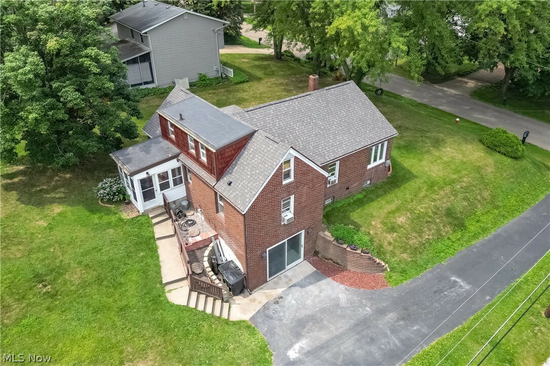 Property Photo:  9880 Bellhaven Avenue NW  OH 44685 