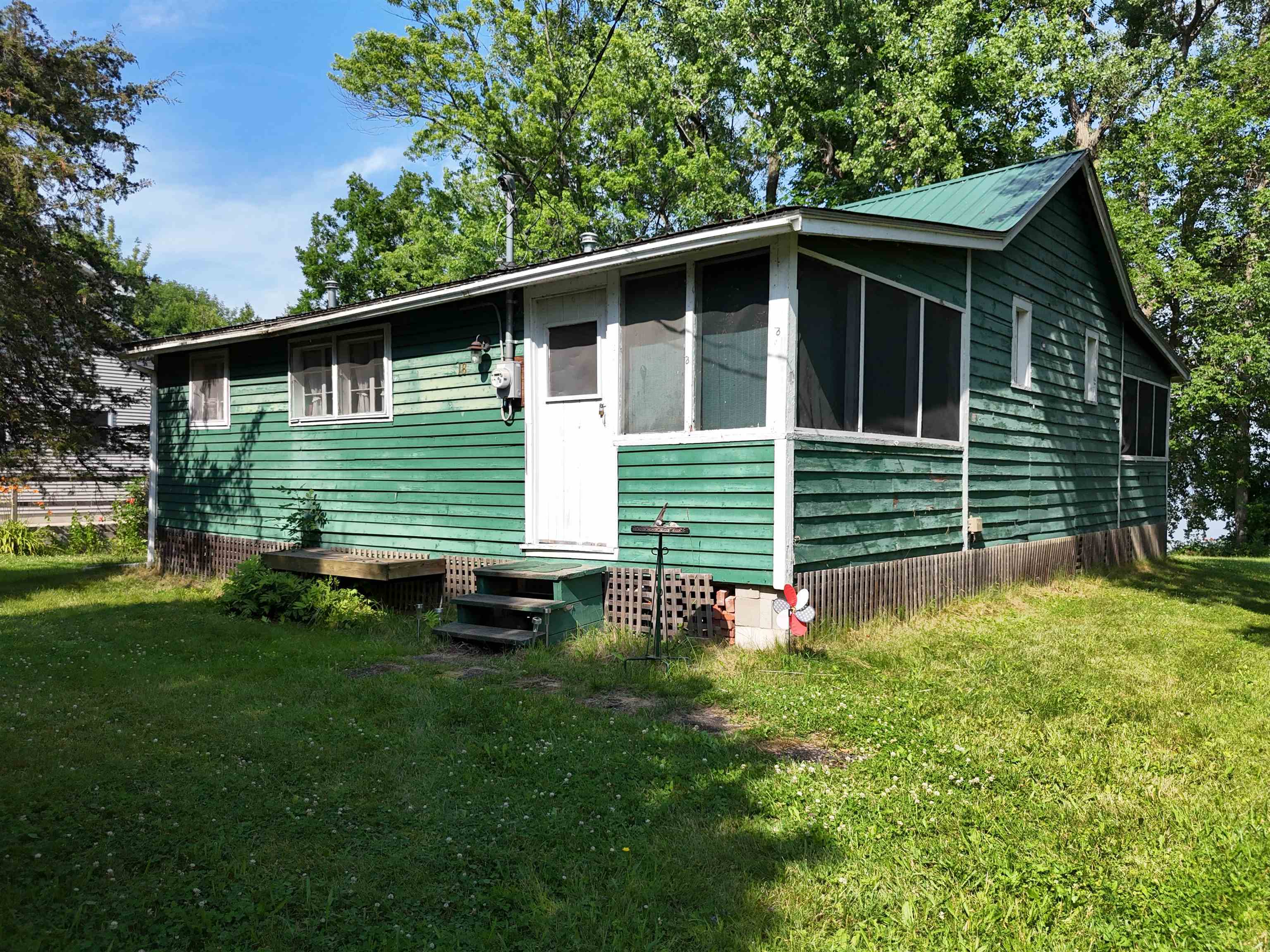 Property Photo:  18 Sunrise Drive  VT 05486 